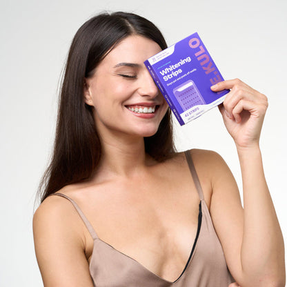 🥰𝑶𝒇𝒇𝒊𝒄𝒊𝒂𝒍 𝑺𝒕𝒐𝒓𝒆  | Purple Color-Correcting Strips for a Brighter Smile Instantly